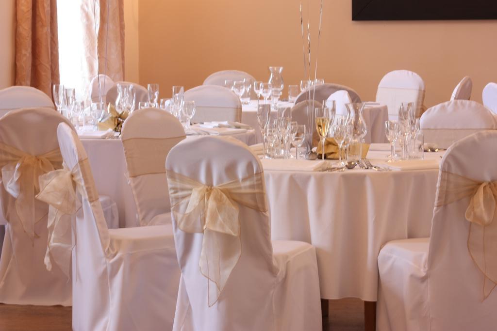 Annandale Arms Hotel Мофат Экстерьер фото